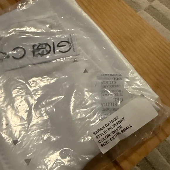 NWT GiGi C Sarah Jumpsuit in White Sz XS - Picture 5 of 5